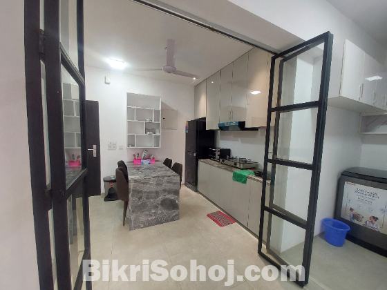 Rent a Furnished 2-Bed Flat in Baridhara